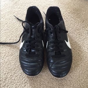Nike soccer shoes. Size 3Y